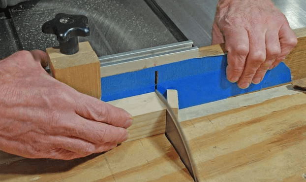How To Use a Table Saw Safely?